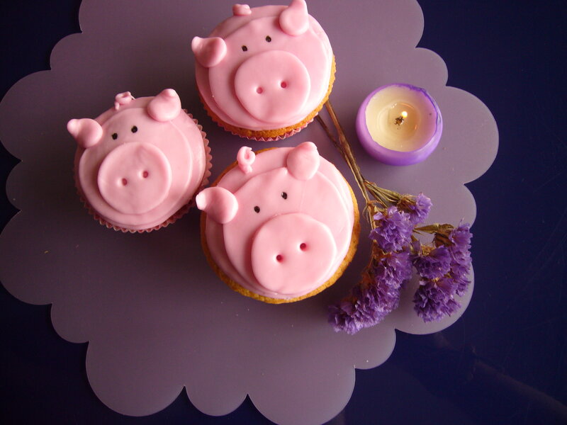 Pig-shaped Cupcakes