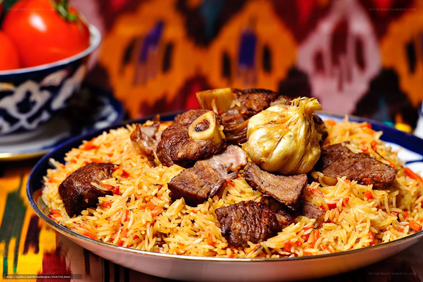 Pilaf with meat and garlic