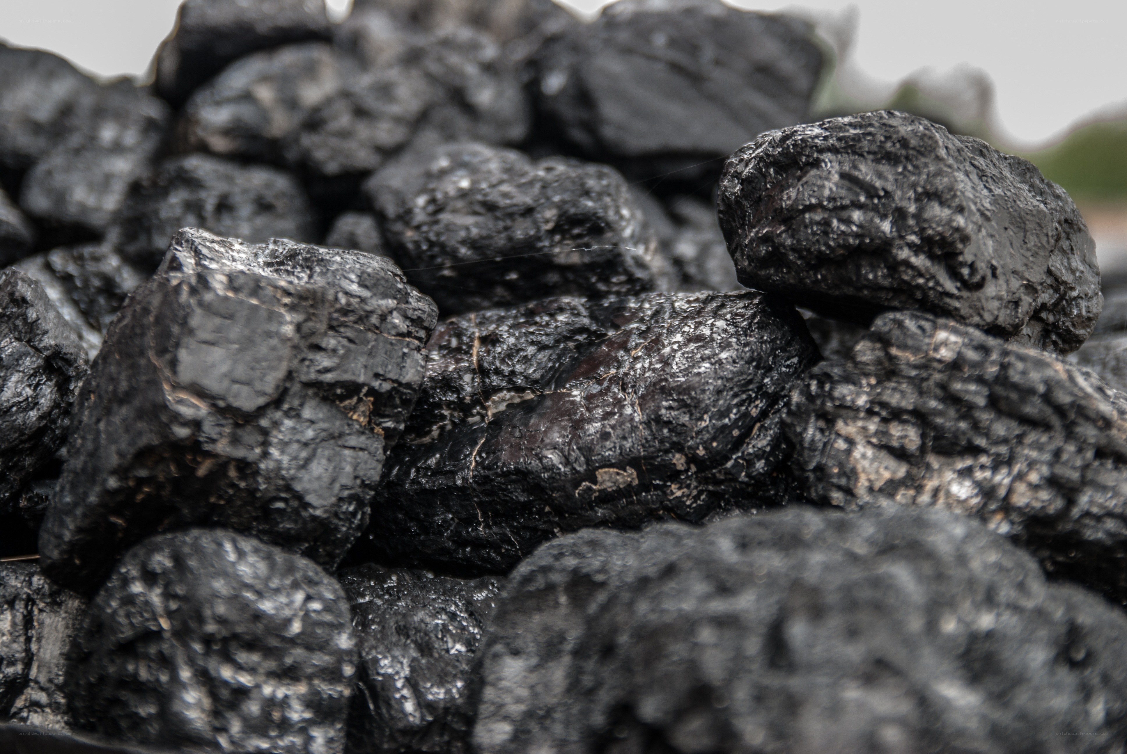 pile of coal chunks
