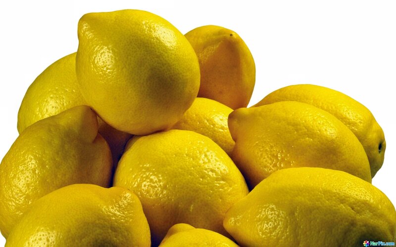 pile of fresh lemons