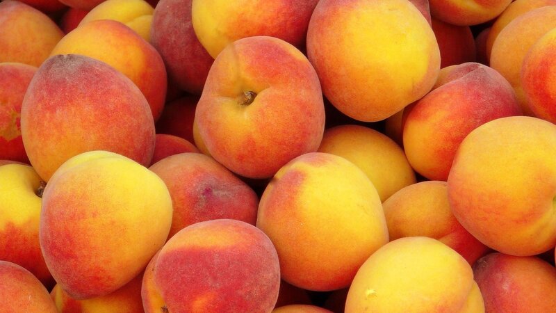 Pile of Fresh Peaches — Yellow, Natural, Photograph