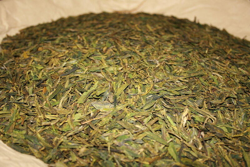 pile of green tea leaves