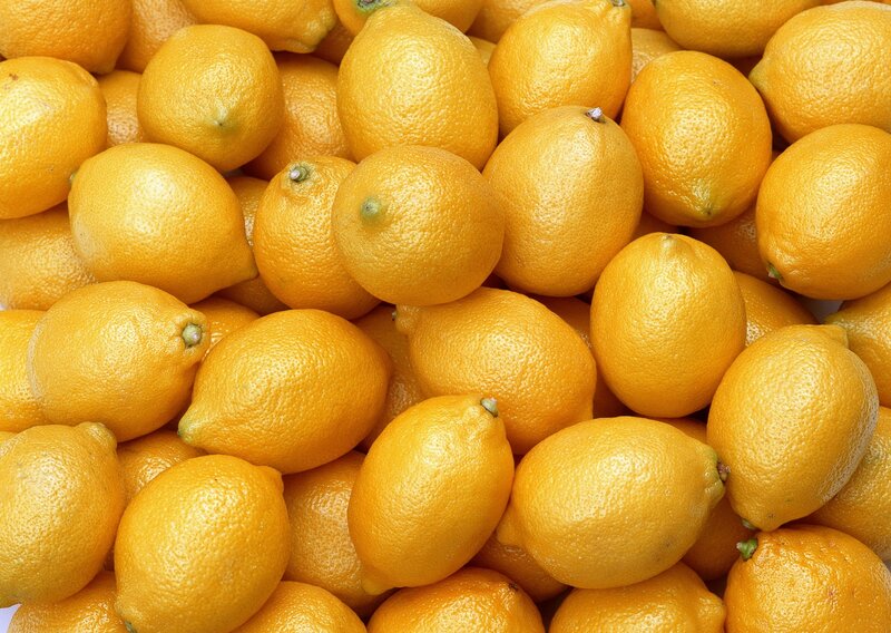 Pile of Lemons — Yellow