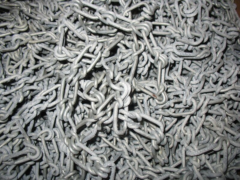 pile of metal chains