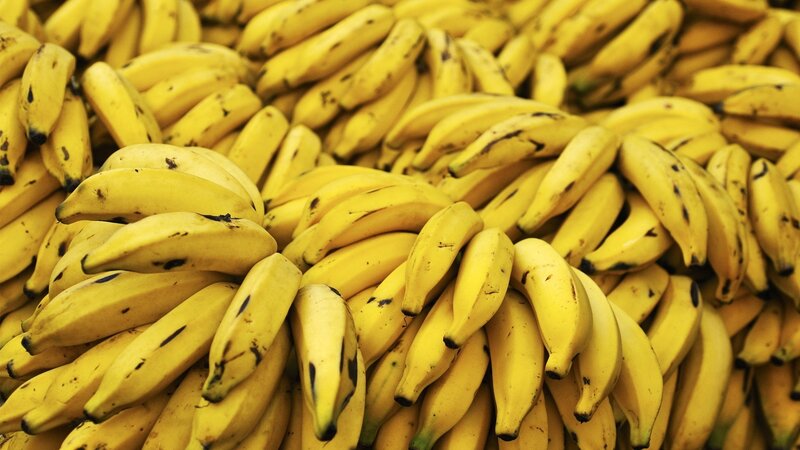 pile of ripe bananas