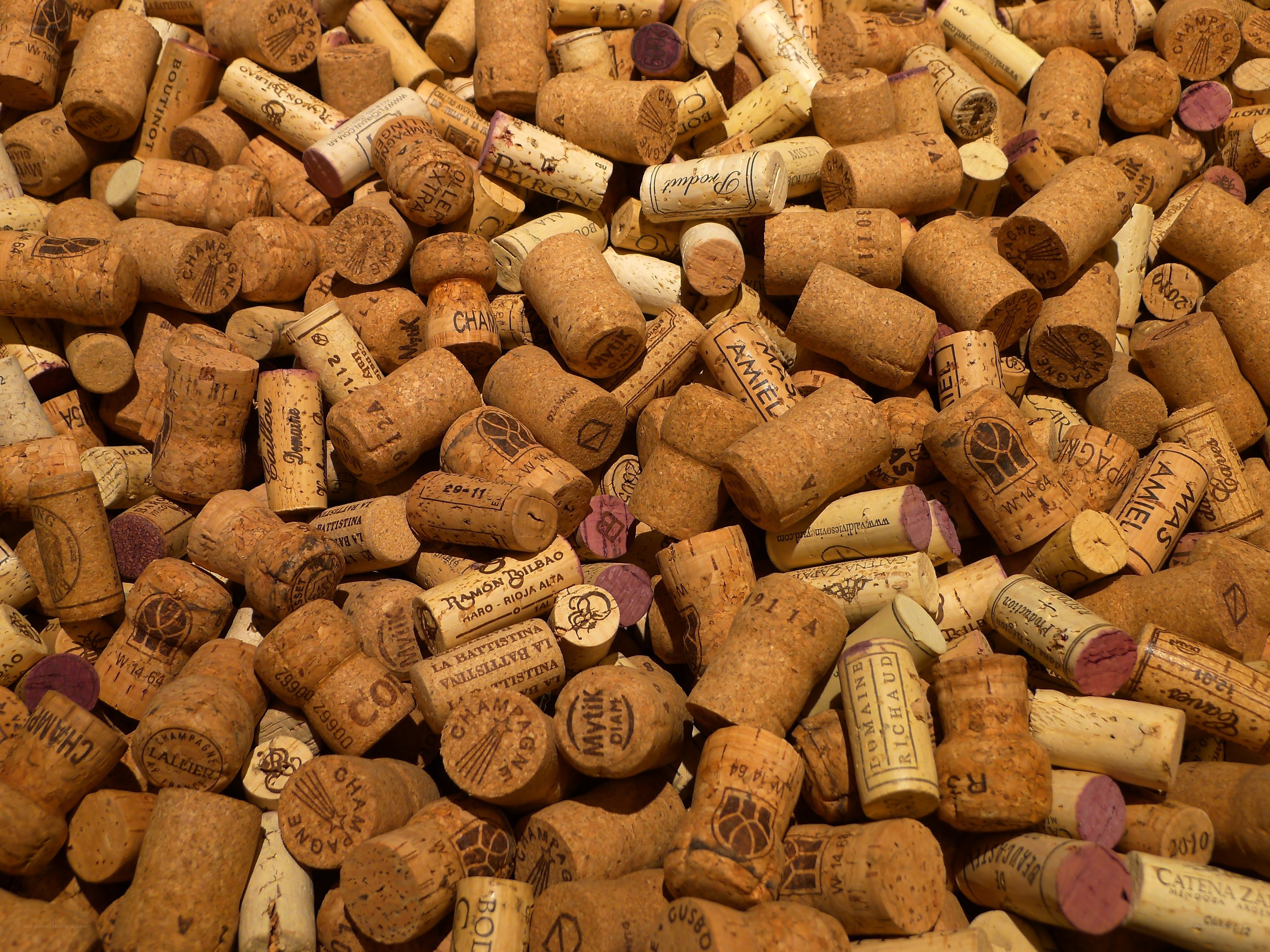 pile of wine corks