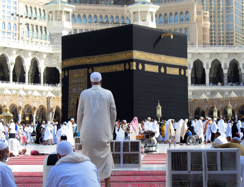 Pilgrims at Kaaba — Black, Reverent