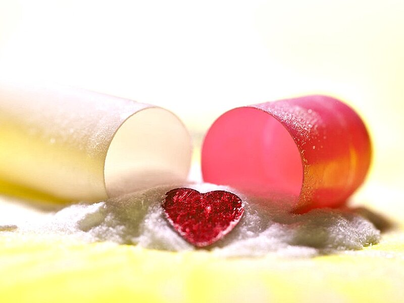 pill capsules with heart