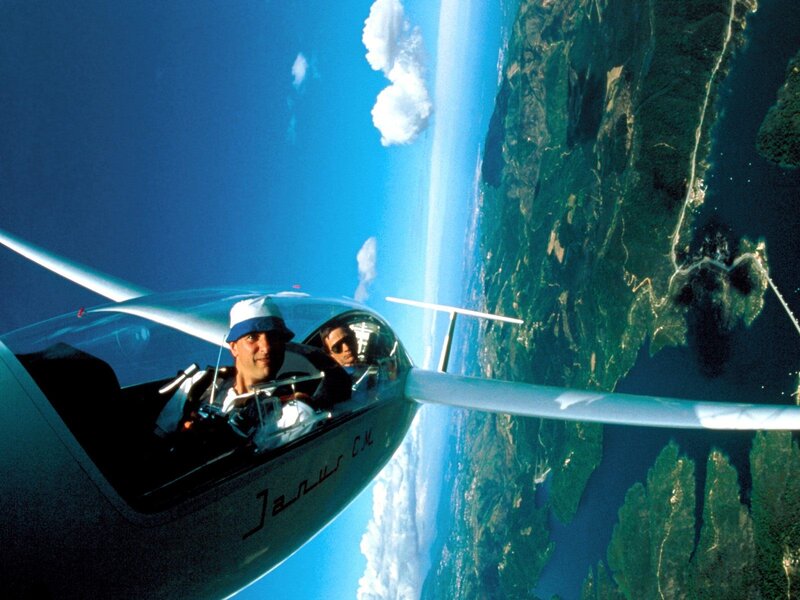 Pilots in a glider aircraft