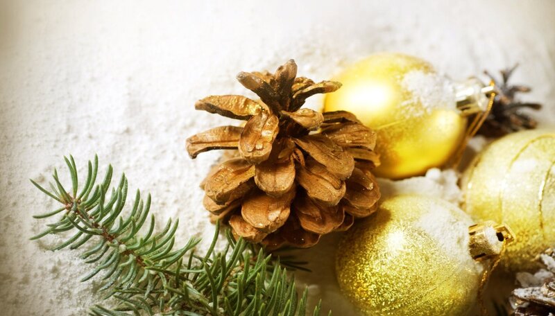 Pine Cone with Ornaments