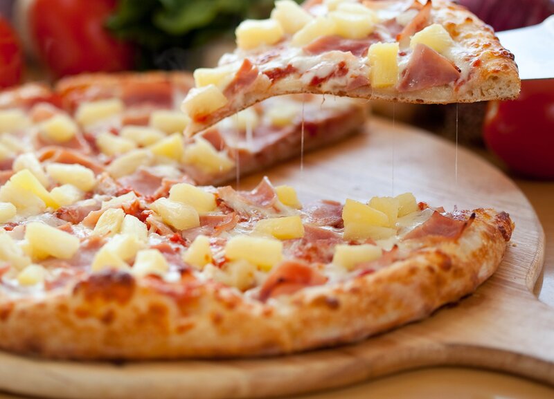 pineapple and ham pizza