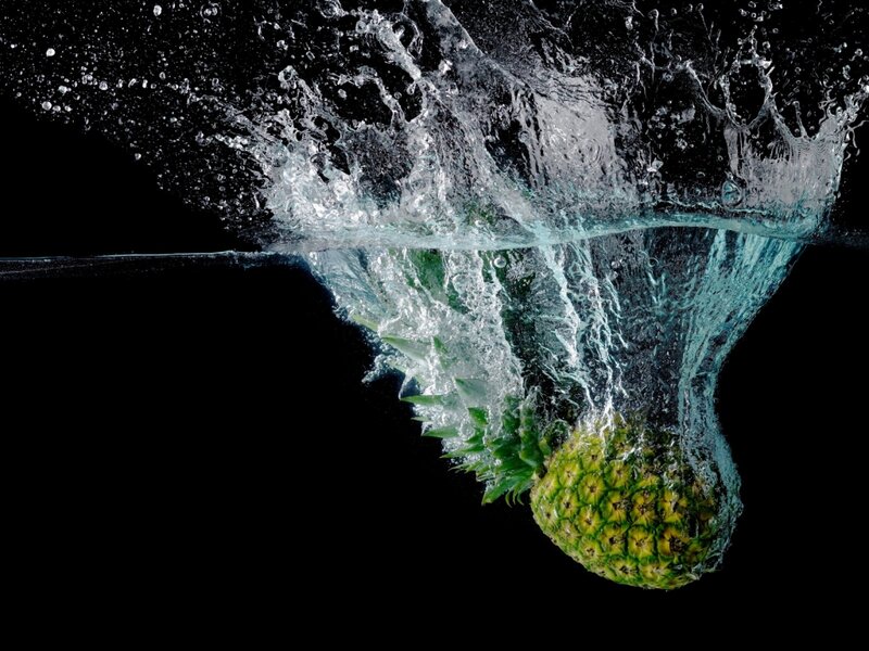 Pineapple Falling into Water — Green