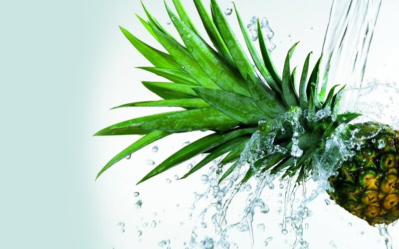 Pineapple under Water — Green, Refreshing