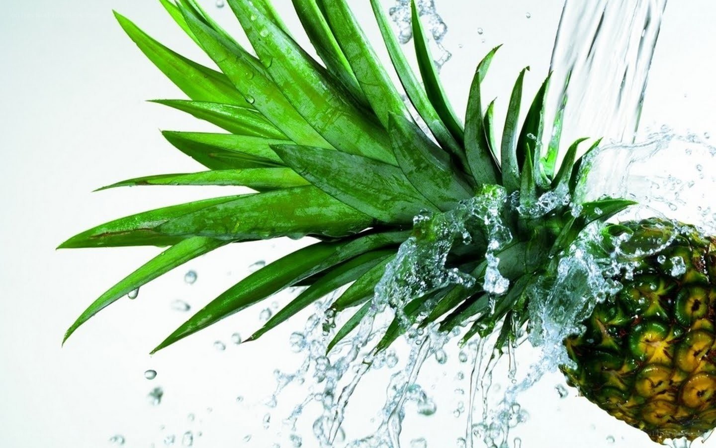 pineapple under water spray