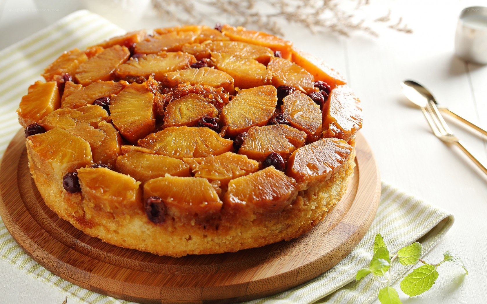 pineapple upside-down cake