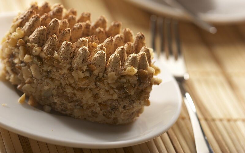 pinecone-shaped dessert