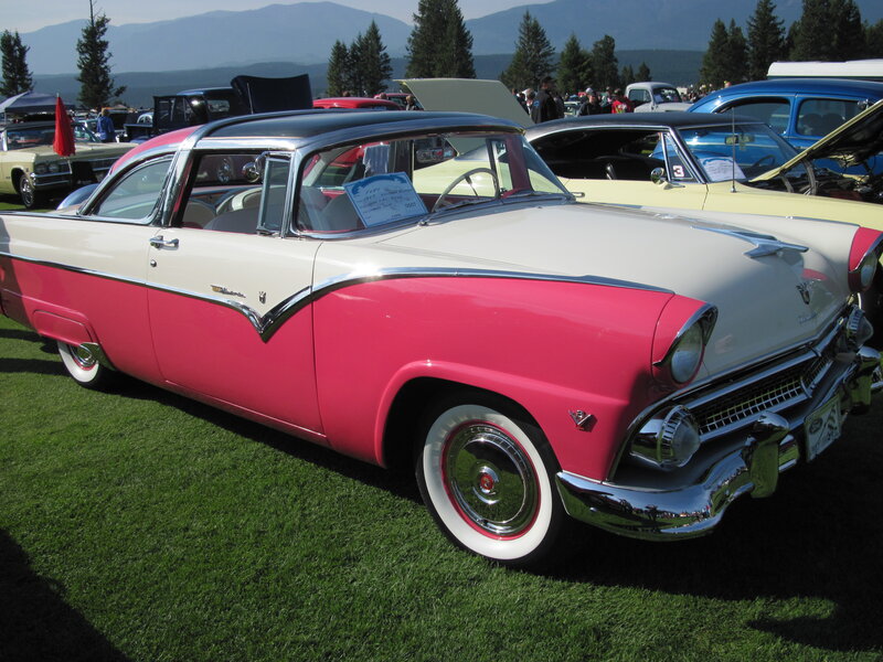 Pink and White Classic Car — Calm