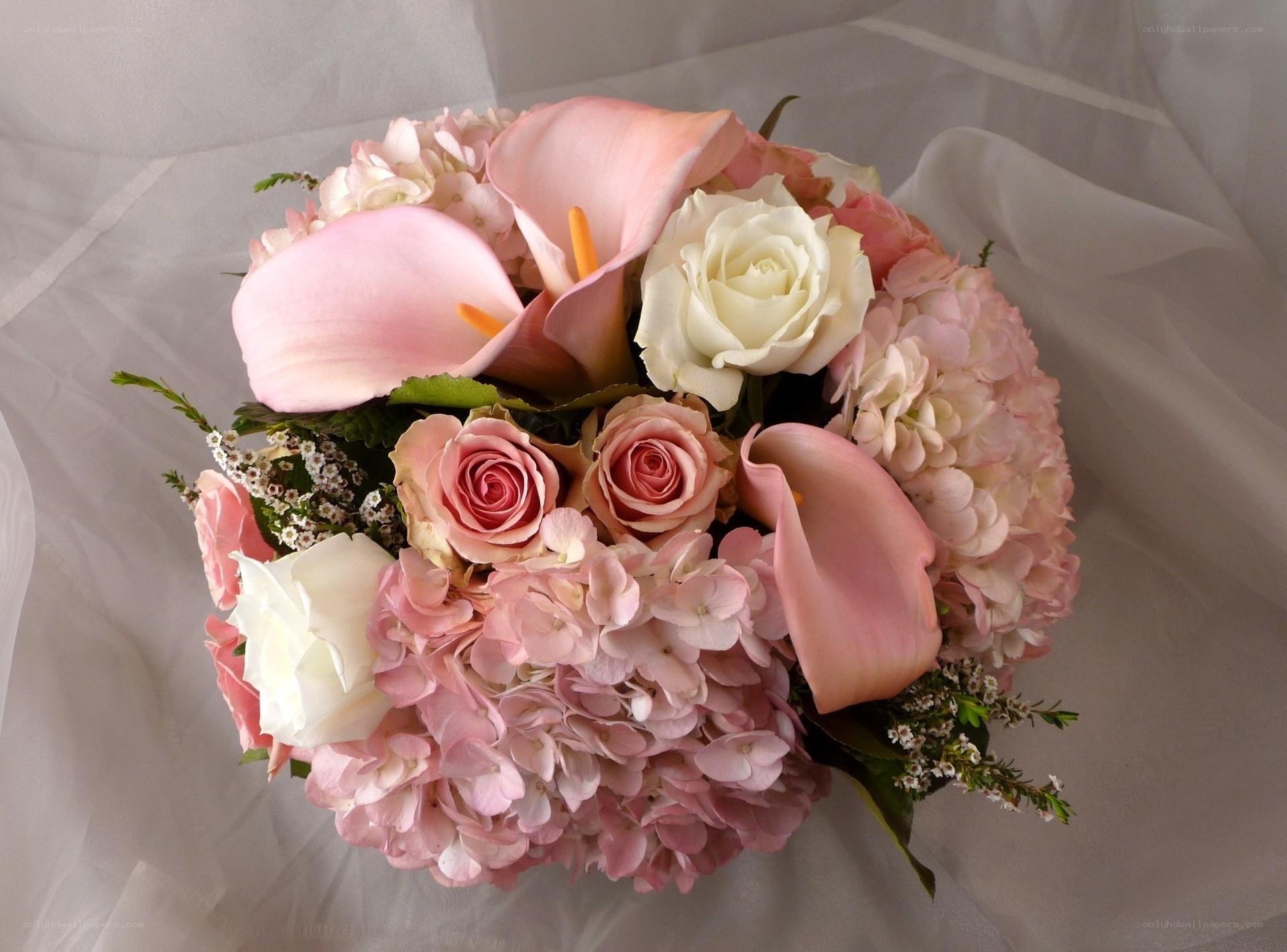 pink and white flower bouquet