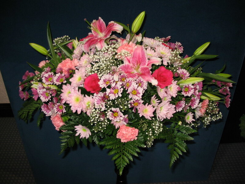 pink and white flower bouquet