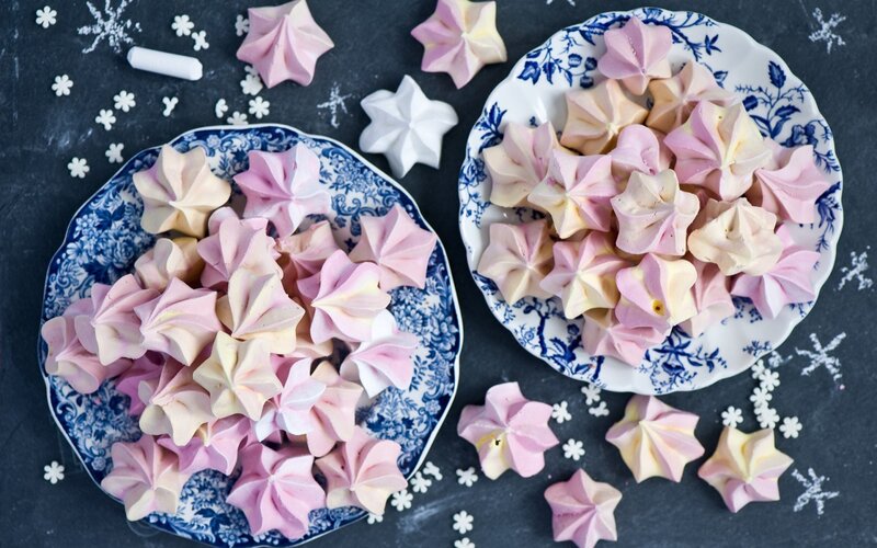 Pink and White Meringues — Festive