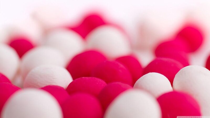 Pink and White Spheres — Calm