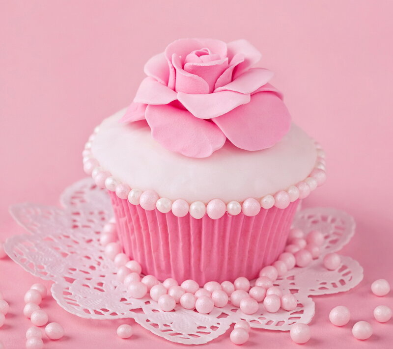 Pink Cupcake with Rose — Sweet