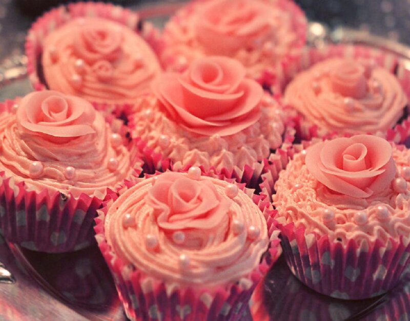 Pink Cupcakes with Roses