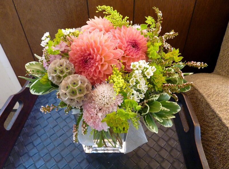 Pink Dahlia Bouquet — Calm