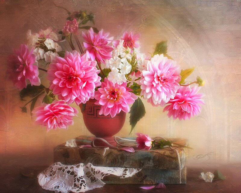 Pink Dahlia Bouquet — Serene