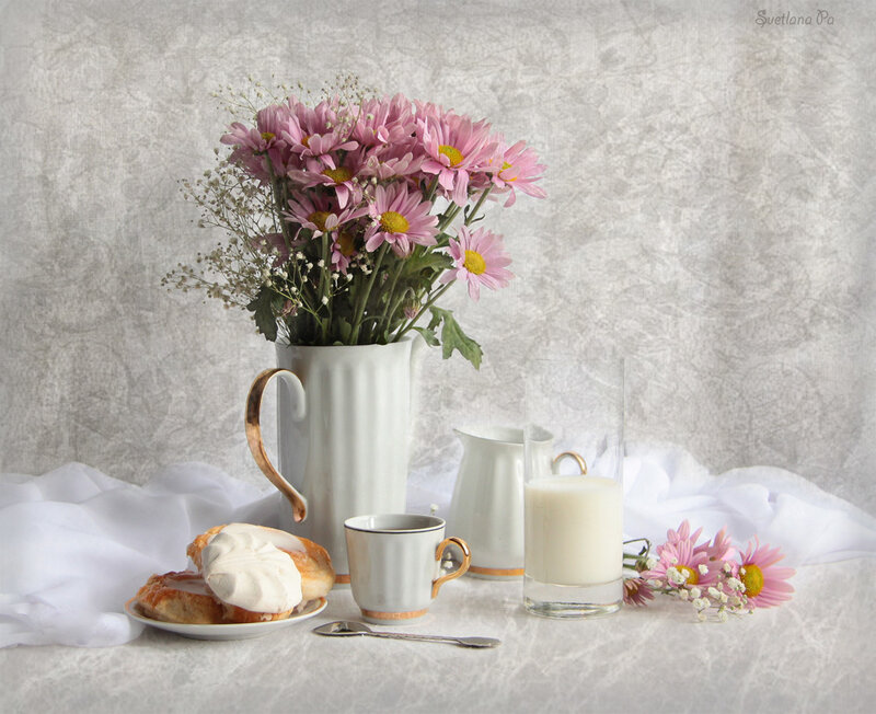 Pink Daisies in Vase