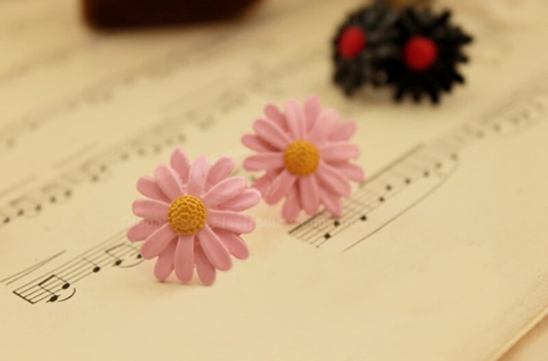 Pink Daisy Earrings