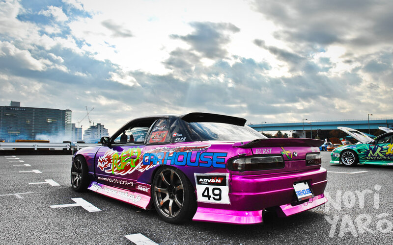 pink drift car at event
