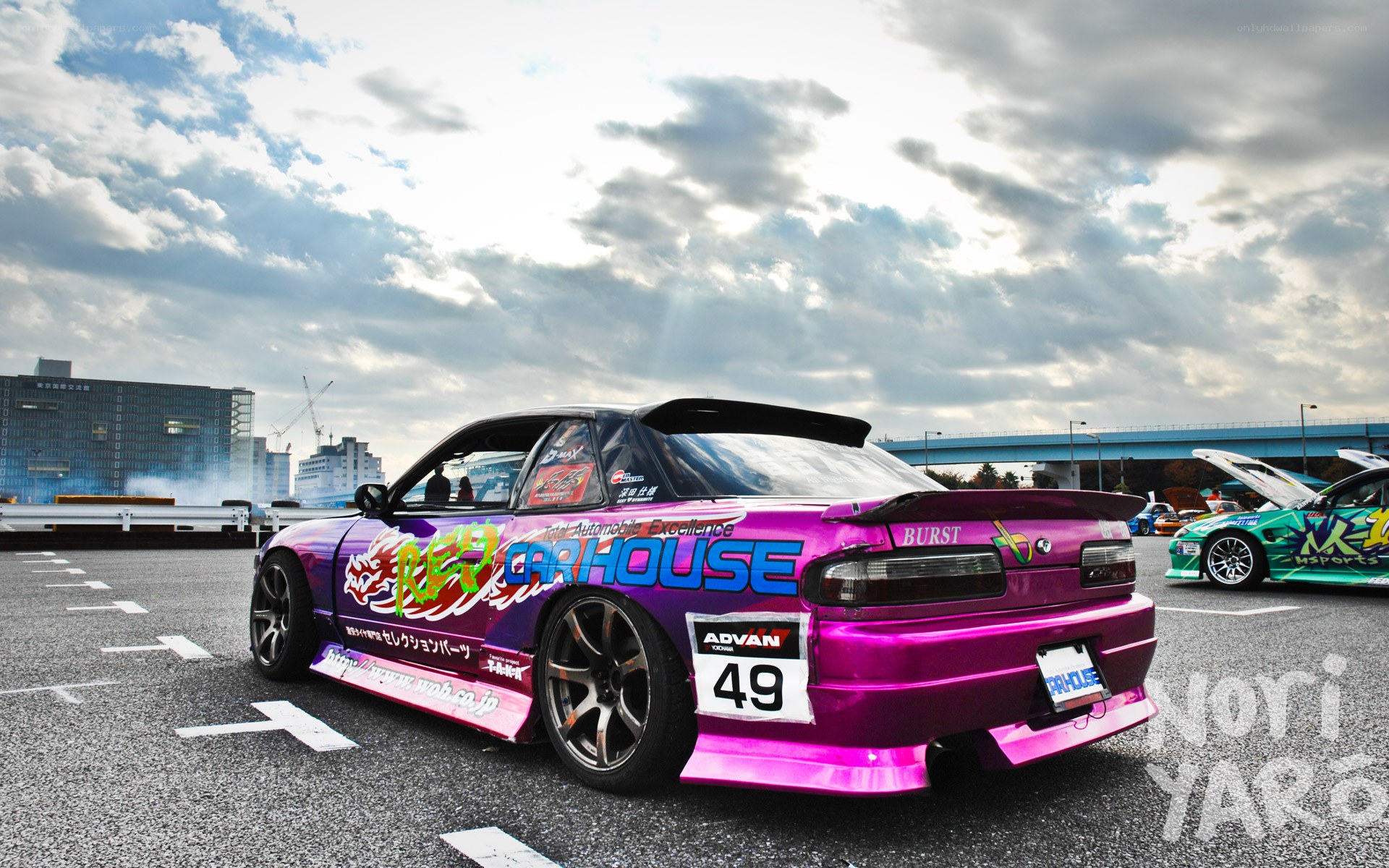 pink drift car at event