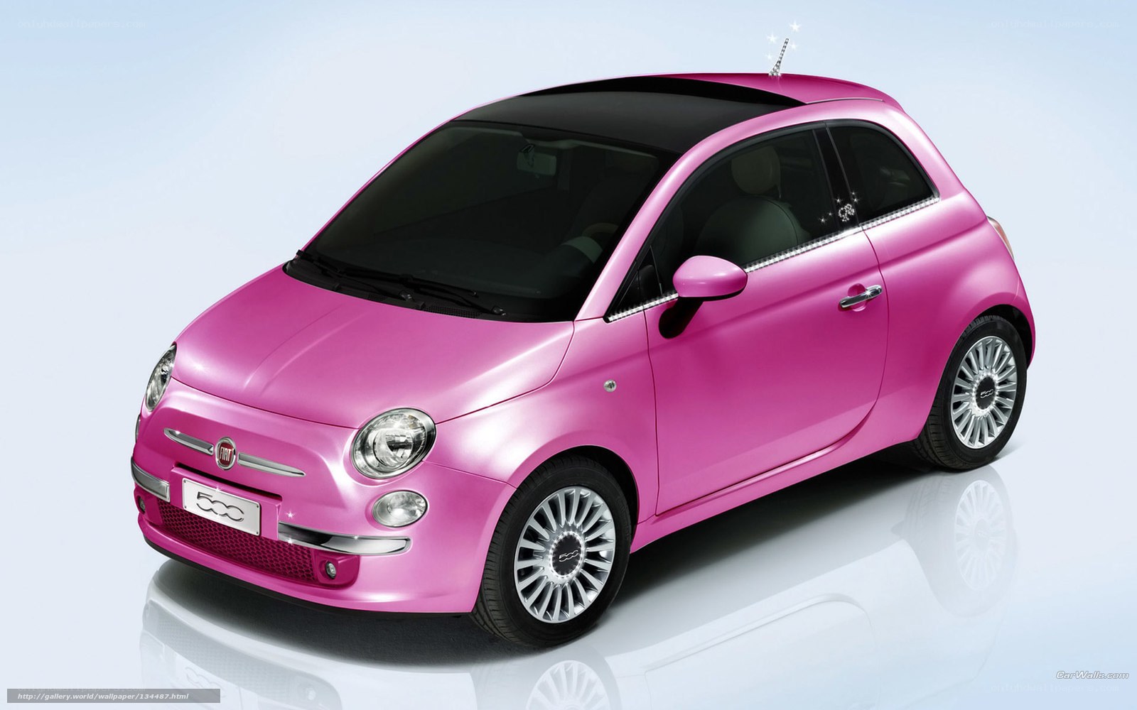 Pink Fiat 500 car