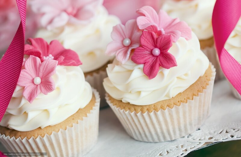 Pink flower cupcakes