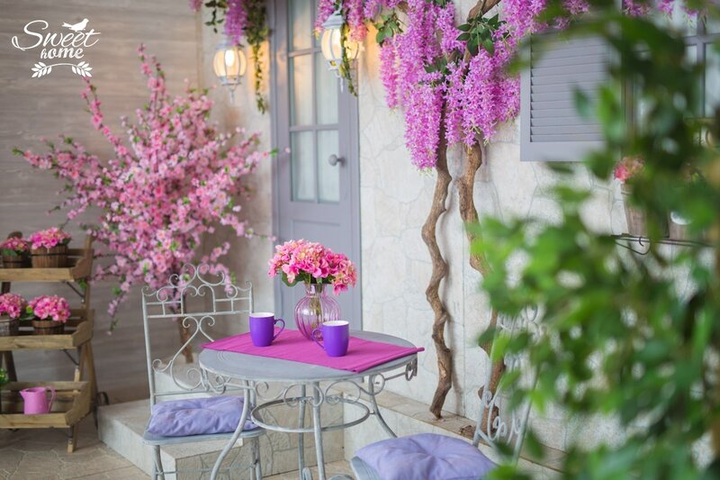 Pink-flowered Patio