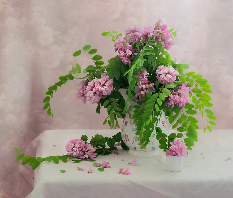Pink Flowers in a Vase — Serene, Spring