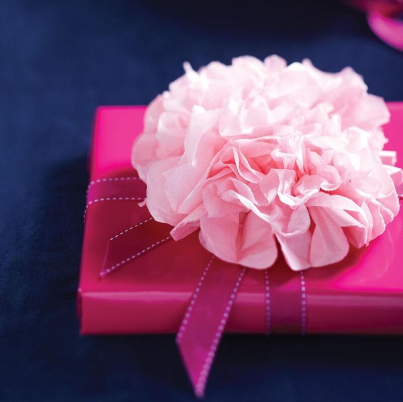 Pink Gift Box with Flower — Calm
