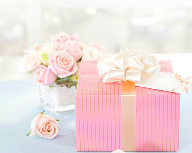 Pink Gift Box with Roses