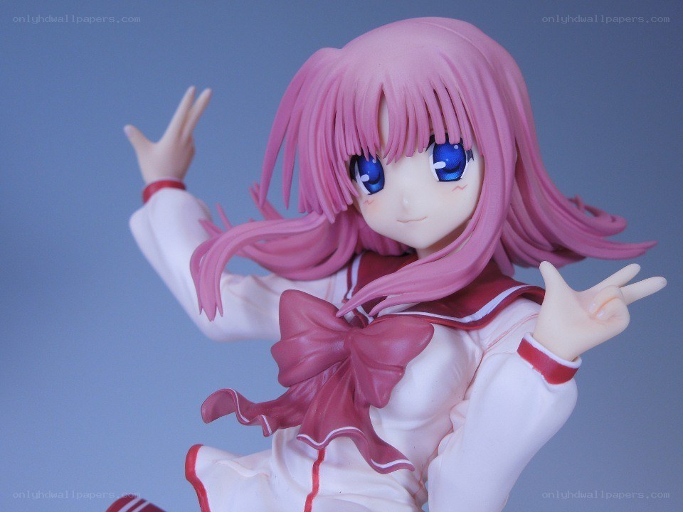 pink-haired anime girl figure