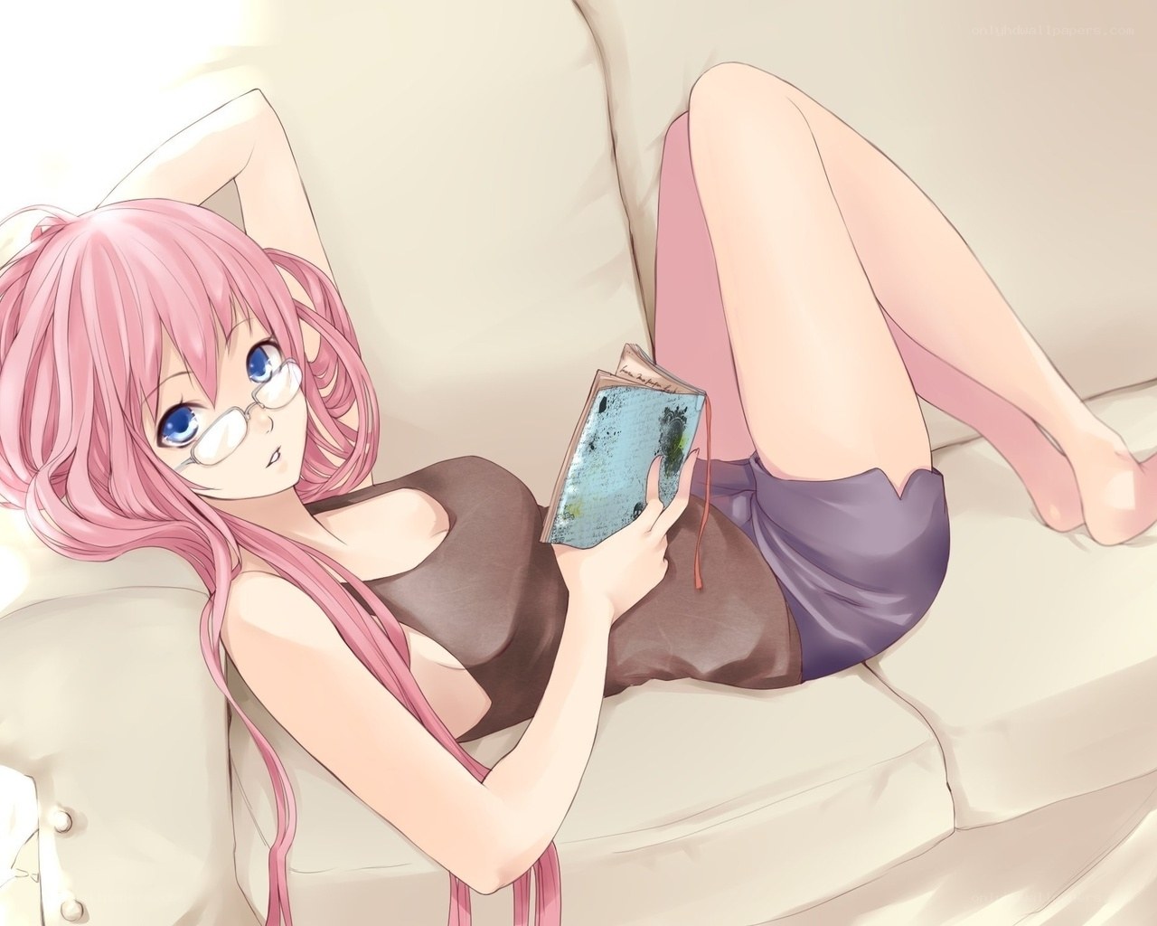 pink-haired girl reading book