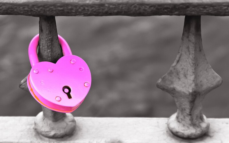 Pink Heart-shaped Padlock — Serene