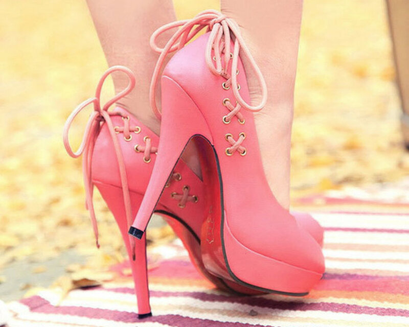 Pink High-heeled Shoes — Calm