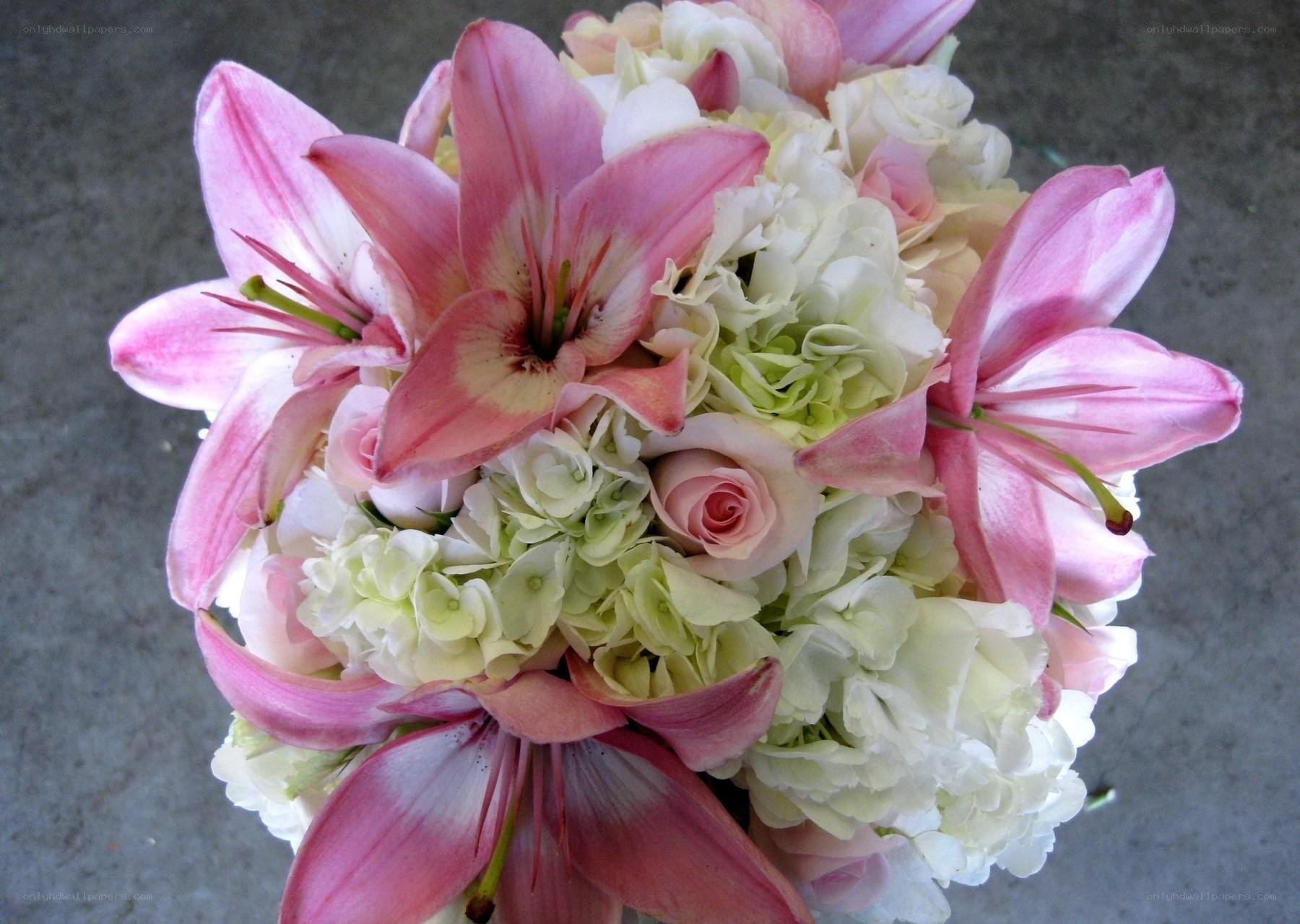 pink lilies and hydrangeas bouquet