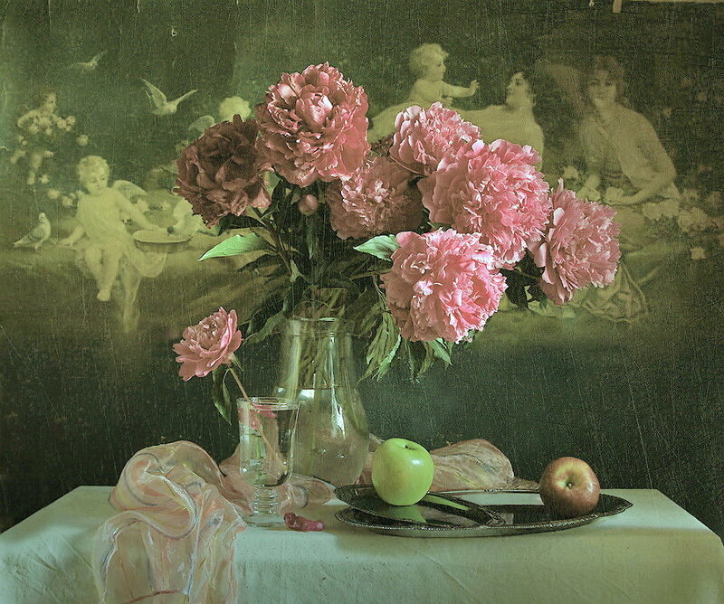 Pink Peonies in Vase — Green