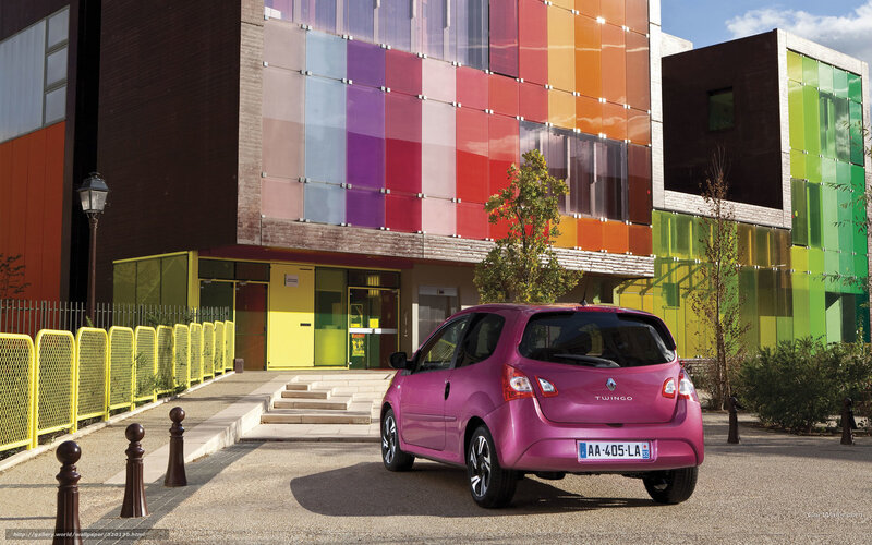 Pink Renault Twingo