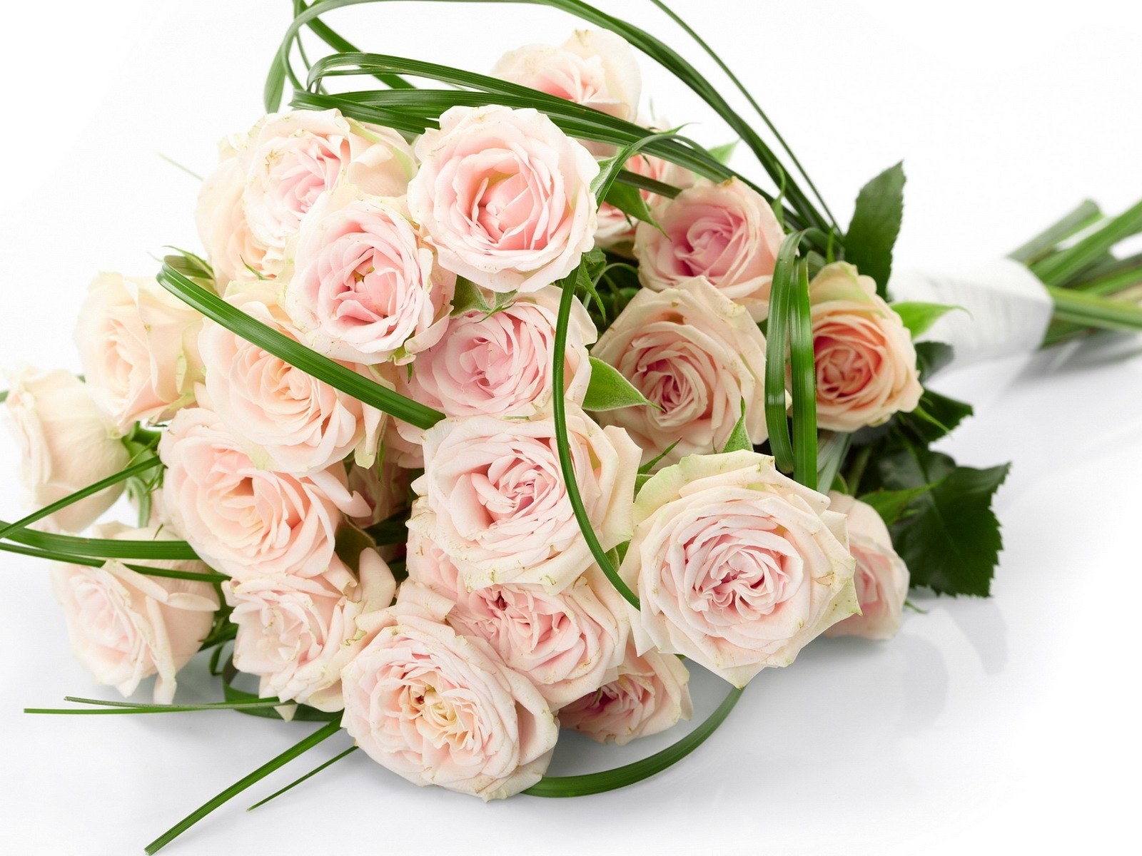 Pink rose bouquet