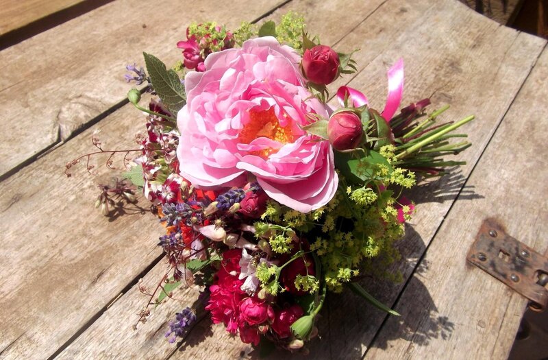 Pink Rose Bouquet — Serene, Afternoon, Photograph, Wooden Surface