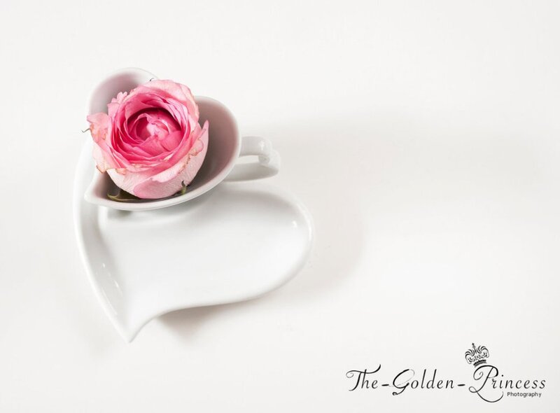 Pink Rose in Heart Cup