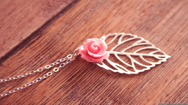 Pink Rose Pendant — Calm